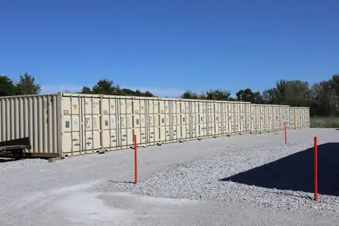 Maximum Storage photo 3