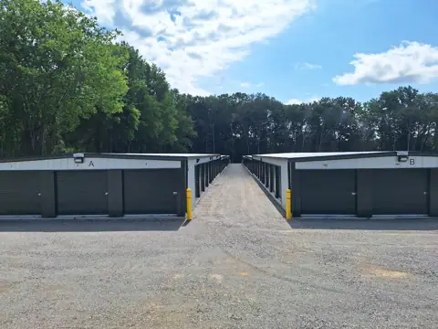 North 43 Storage in Summertown, TN