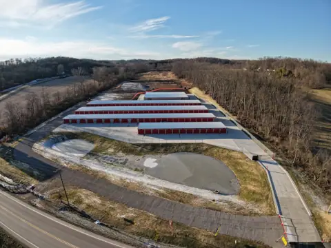 Storage Red (Mount Vernon-North) photo 2