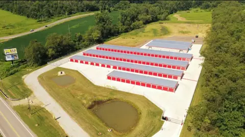 Storage Red (Mount Vernon-North) photo 3