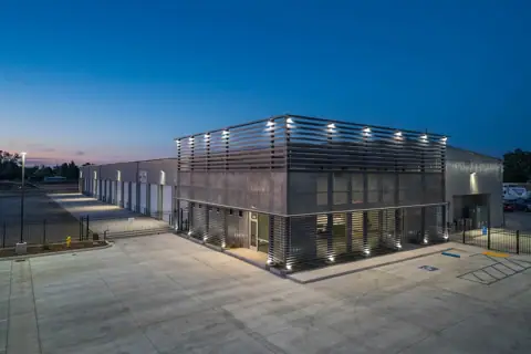 Mid Valley Storage in Visalia, CA