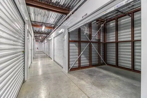 StorTropolis Self-Storage - Blue Springs photo 2