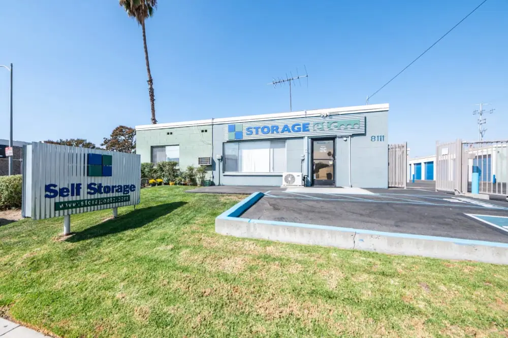 Storage Etc Canoga Park, RV storage in Canoga Park