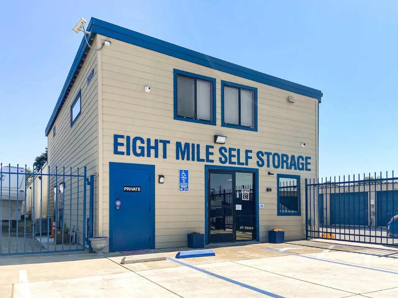 Eight Mile Self Storage, RV storage in Lodi