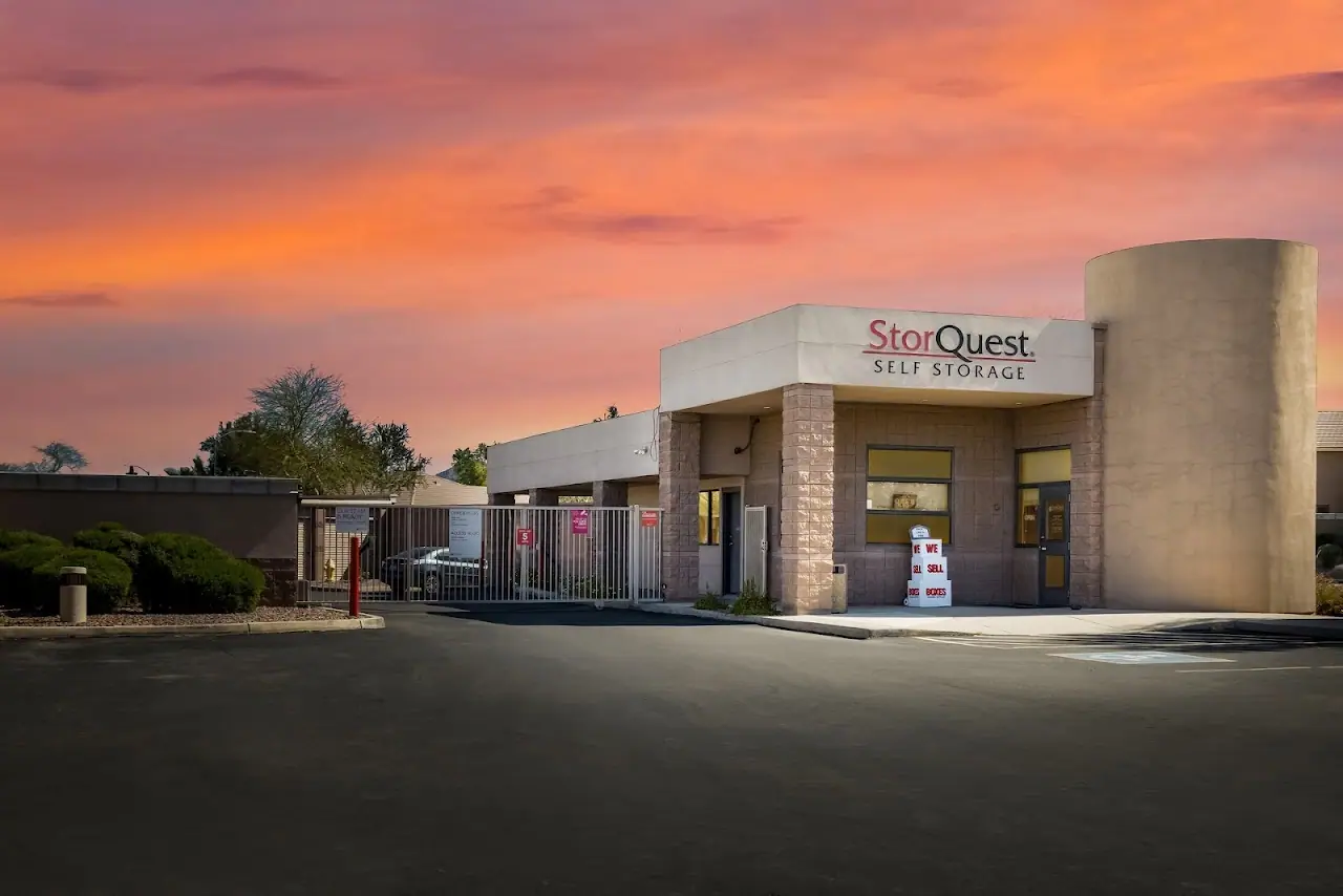 StorQuest Self Storage, RV storage in Glendale