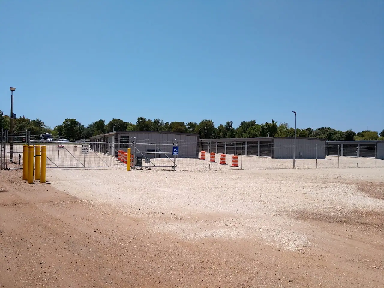 West Point Storage, RV storage in Smithville