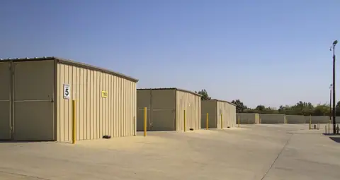 Derrel's Mini Storage photo 2