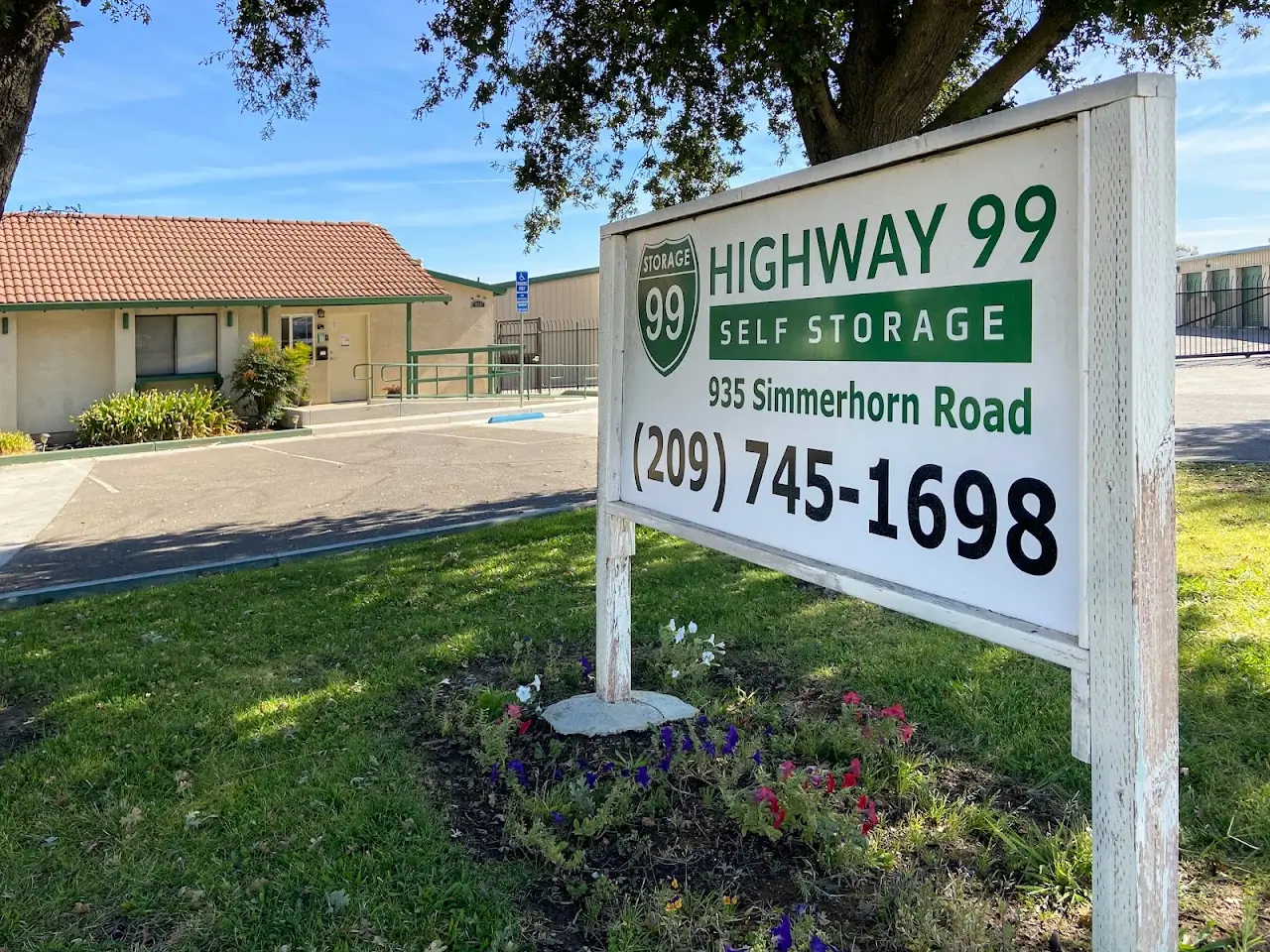 Highway 99 Self Storage, RV storage in Galt