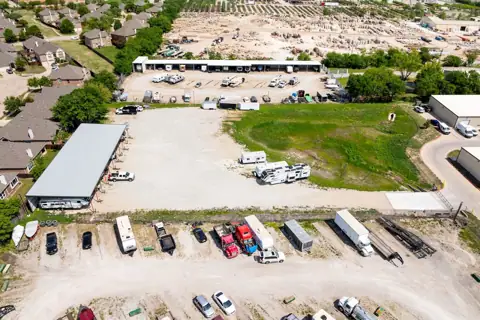 M&W Storage Park in Fort Worth, TX