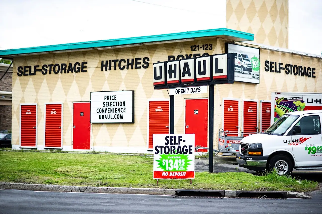 Self-Storage at U-Haul, RV storage in Jericho