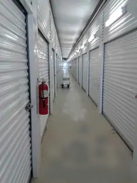 East 180 U-Stor-It photo 3
