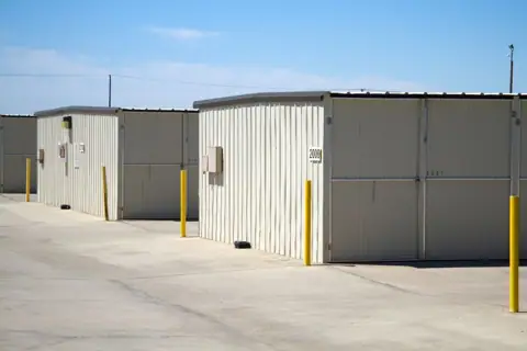 Derrel's Mini Storage in Modesto, CA