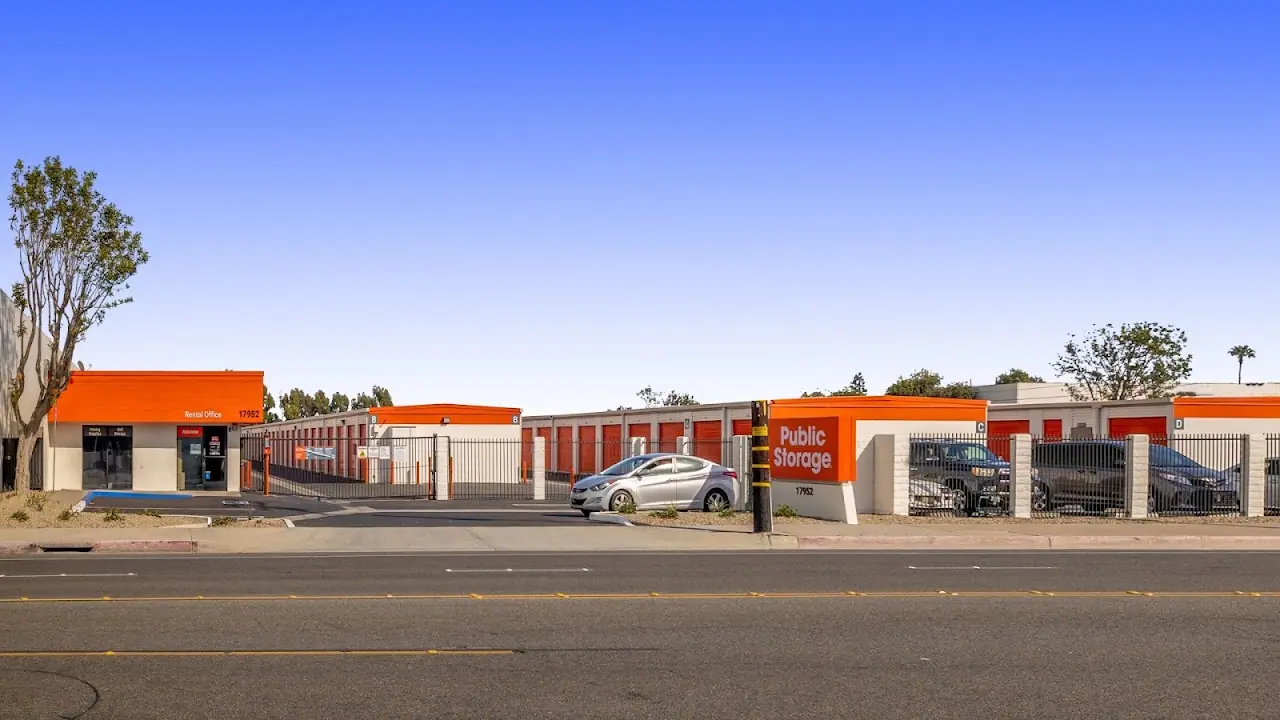 Public Storage, RV storage in Huntington Beach