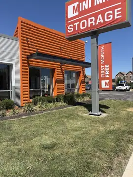 Mini Mall Storage photo 2