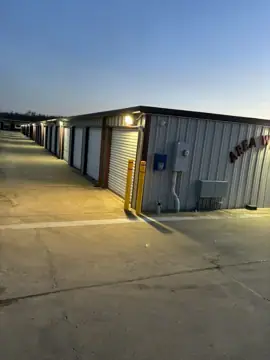 Castlerock Storage - Mt Pleasant, TX photo 2