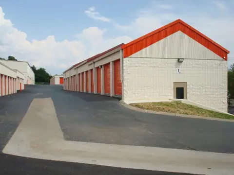 Public Storage photo 2
