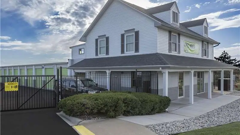 Extra Space Storage, RV storage in Farmington