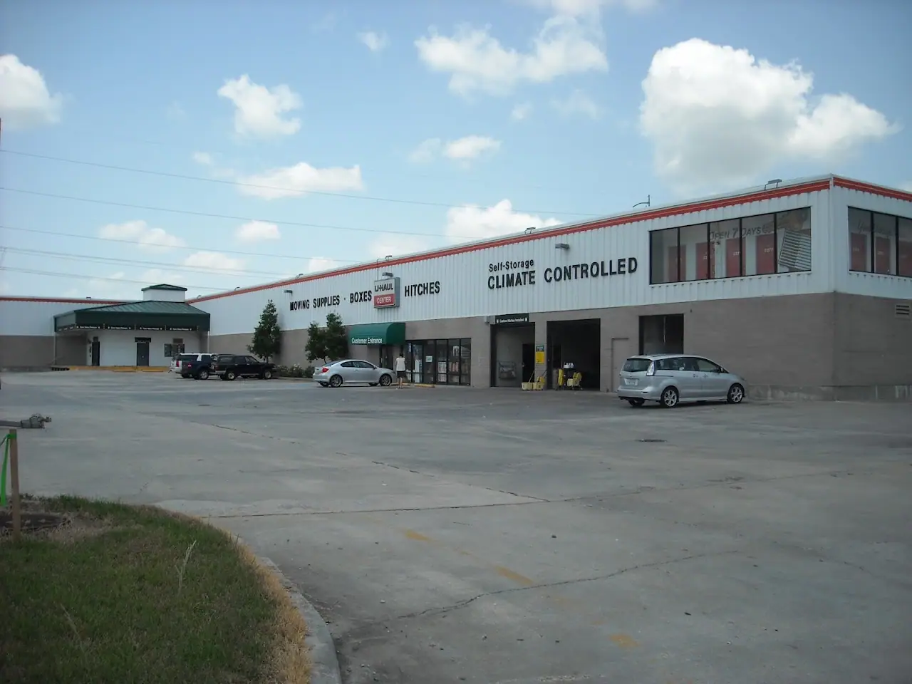 Self-Storage at U-Haul, RV storage in Lafayette