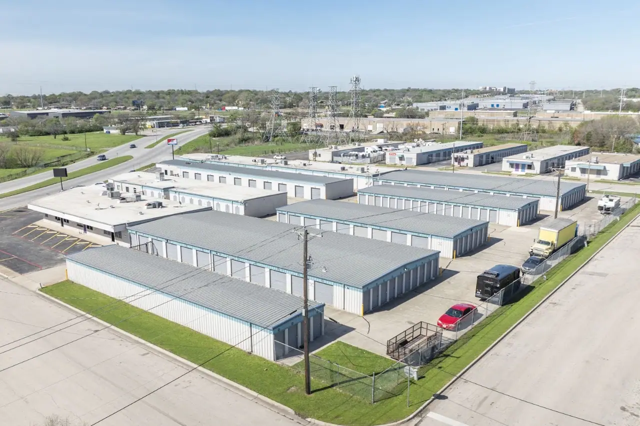 Devon Self Storage Fort Worth, Texas, RV storage in Fort Worth