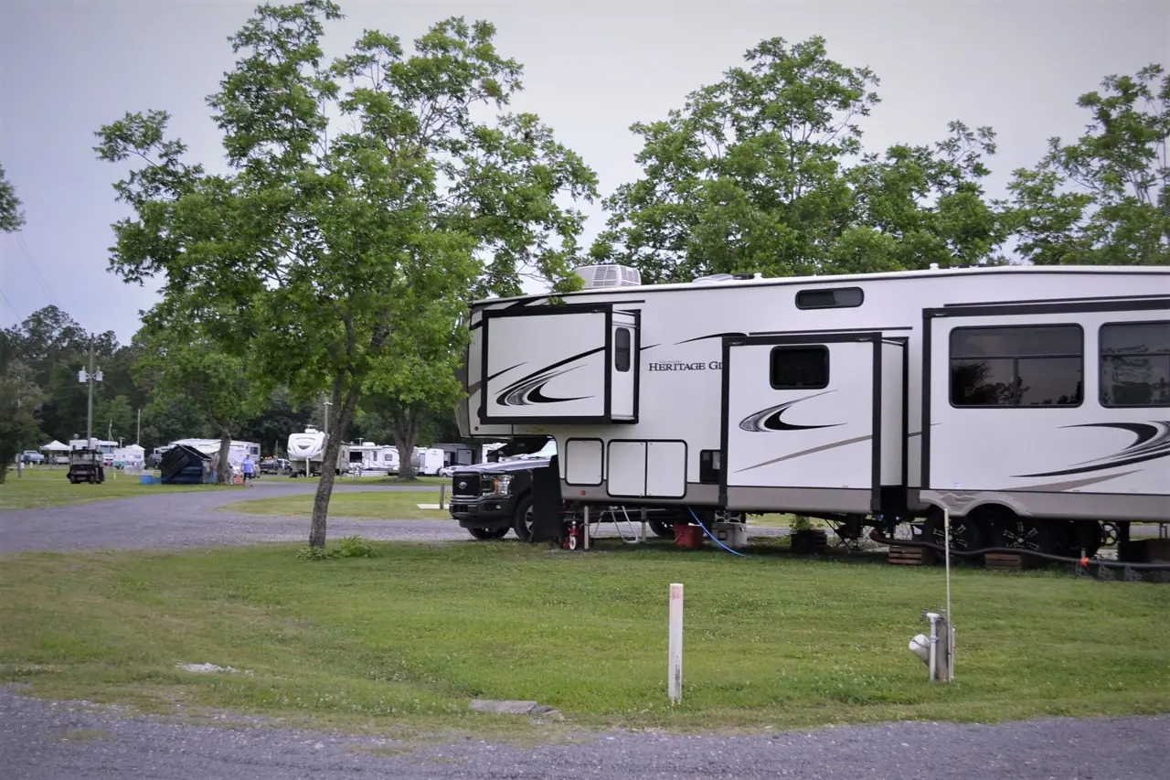 Gainesville RV Park, RV storage in Waldo