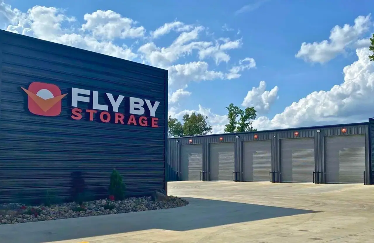 Fly By Storage, RV storage in Longview