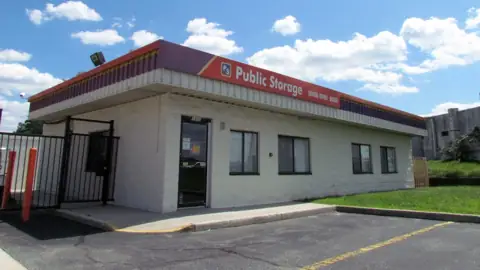 Public Storage photo 2