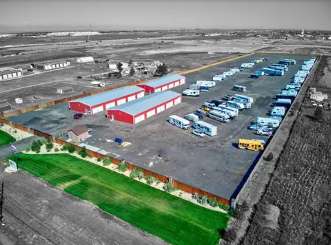 Neighbor RV Storage in Aurora, CO
