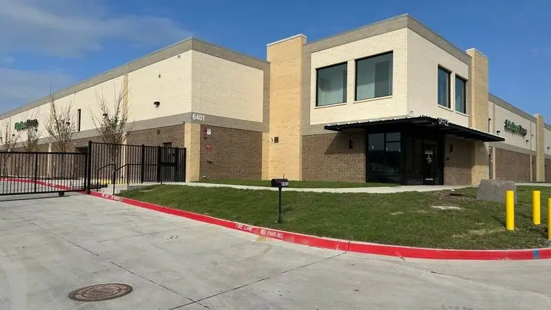 Extra Space Storage, RV storage in Frisco