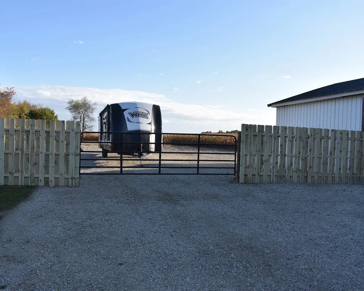 Kahn's Storage Solutions, RV storage in Fortville