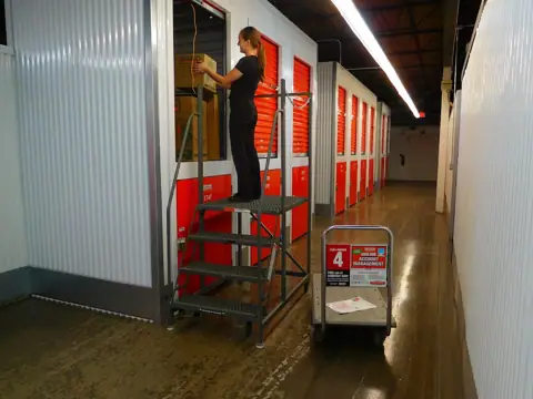 Self-Storage at U-Haul in Evanston, IL