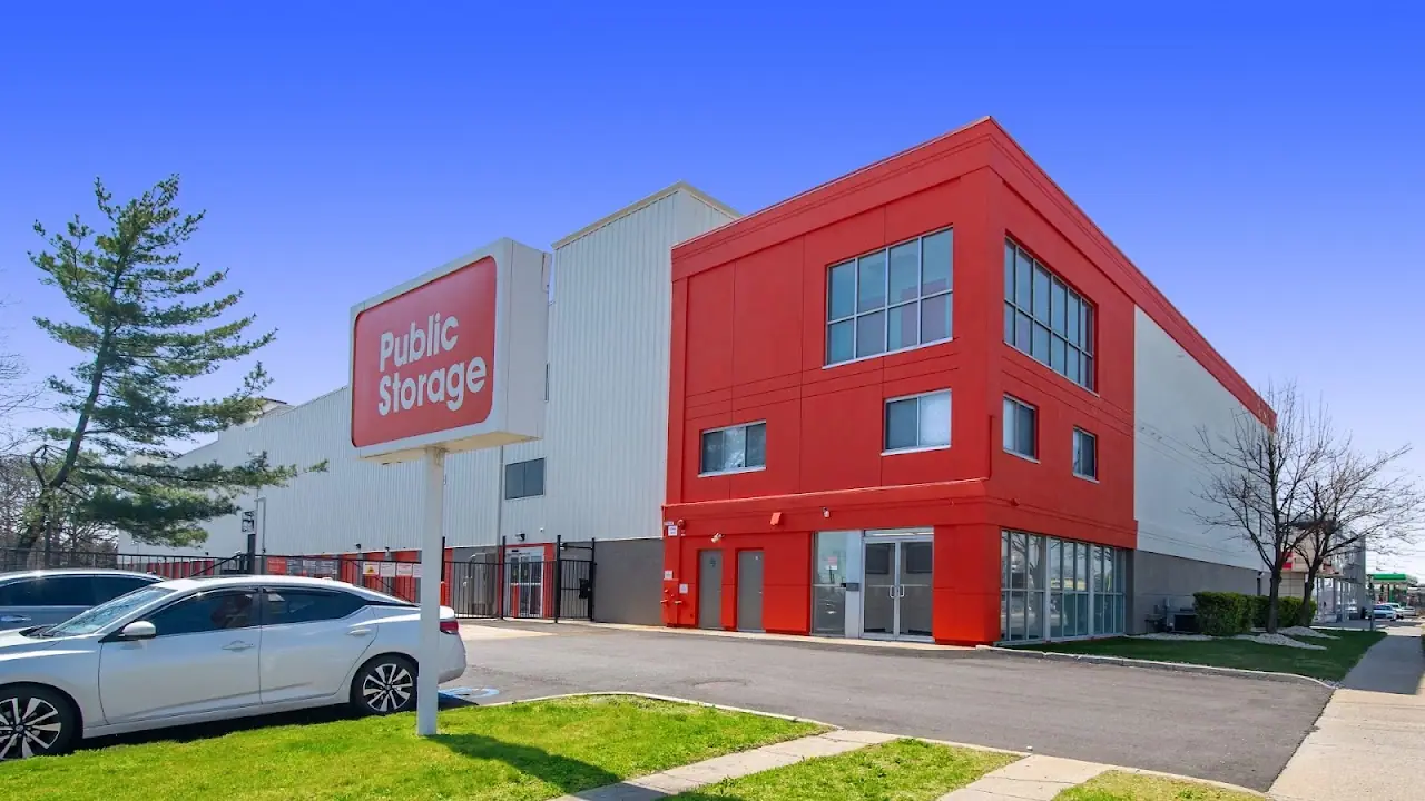 Public Storage, RV storage in Bethpage