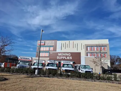Self-Storage at U-Haul in Denton, TX