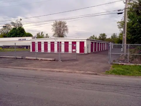 Holliday Self Storage photo 3