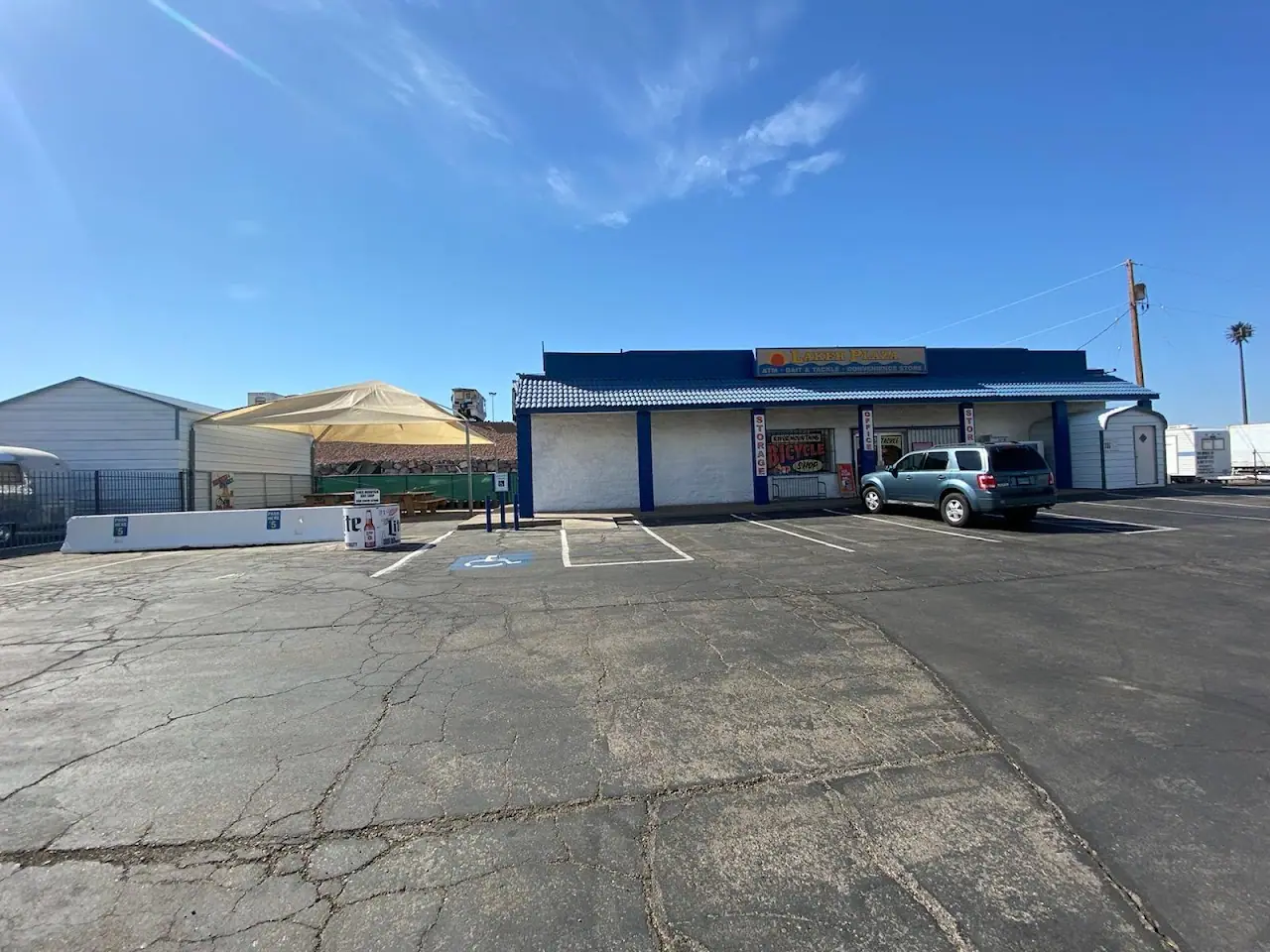Laker Plaza, RV storage in Henderson