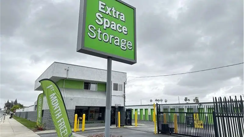 Extra Space Storage, RV storage in Norwalk