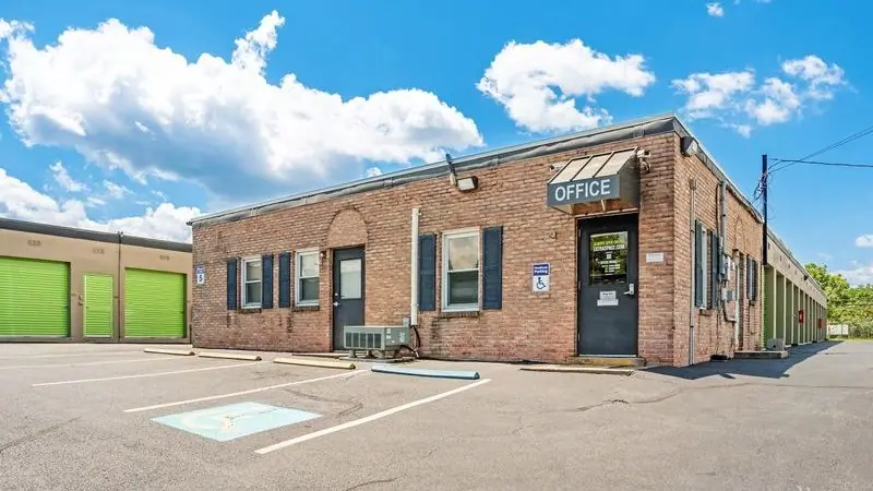 Extra Space Storage, RV storage in Middletown