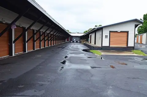 Storage Zone Self Storage and Business Centers in DeLand, FL
