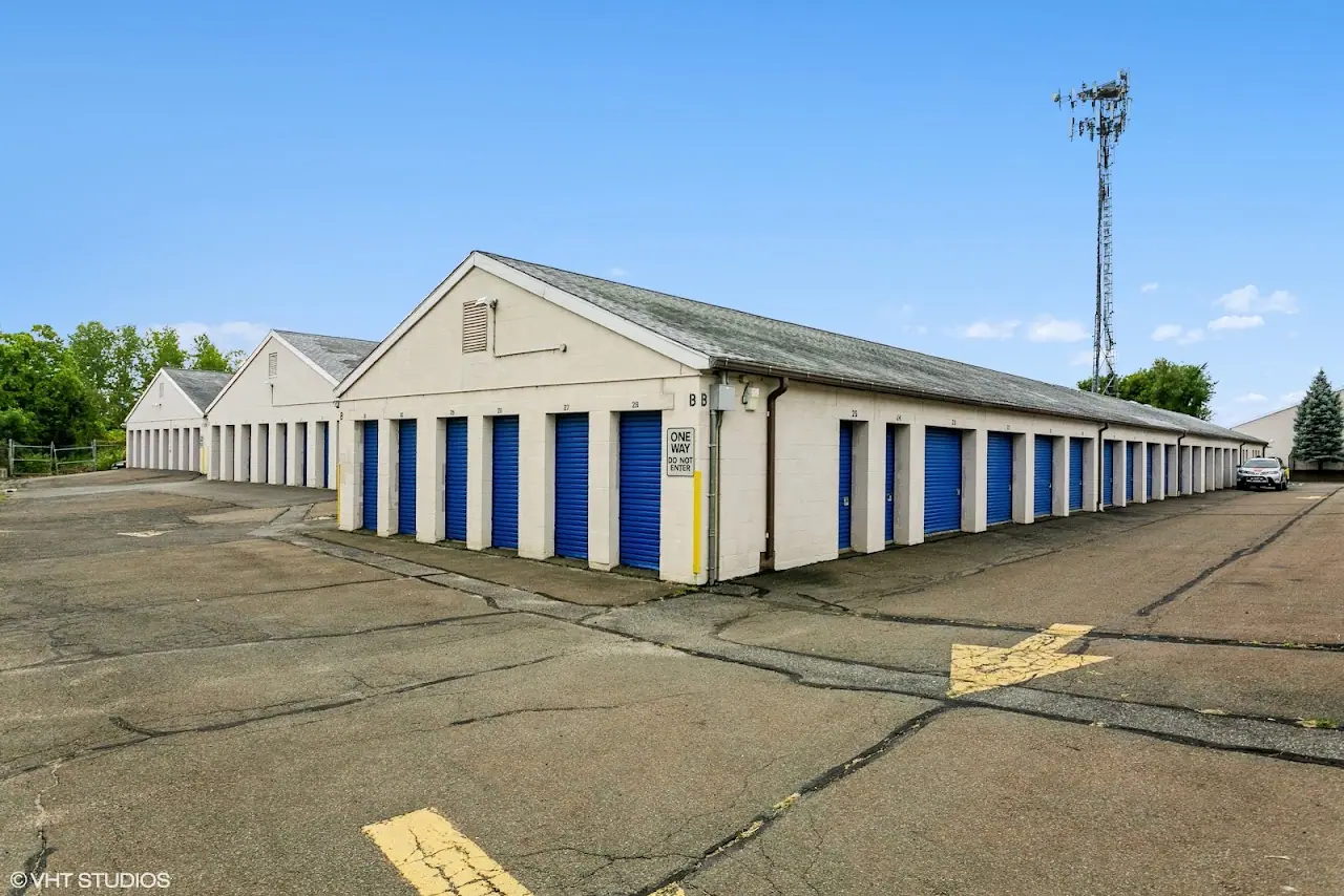 Bolt Storage, RV storage in Hamden
