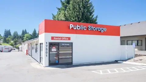 Public Storage in Milwaukie, OR