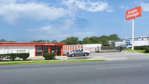 Public Storage photo 2