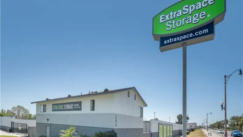 Extra Space Storage, RV storage in Fontana