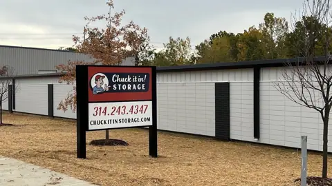 Chuck It In! Storage - St. Charles photo 2
