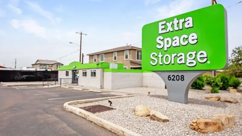 Extra Space Storage, RV storage in Glendale