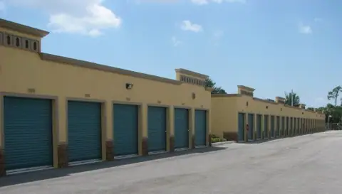 Pineapple Storage in Punta Gorda, FL