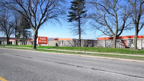 Public Storage in Skokie, IL