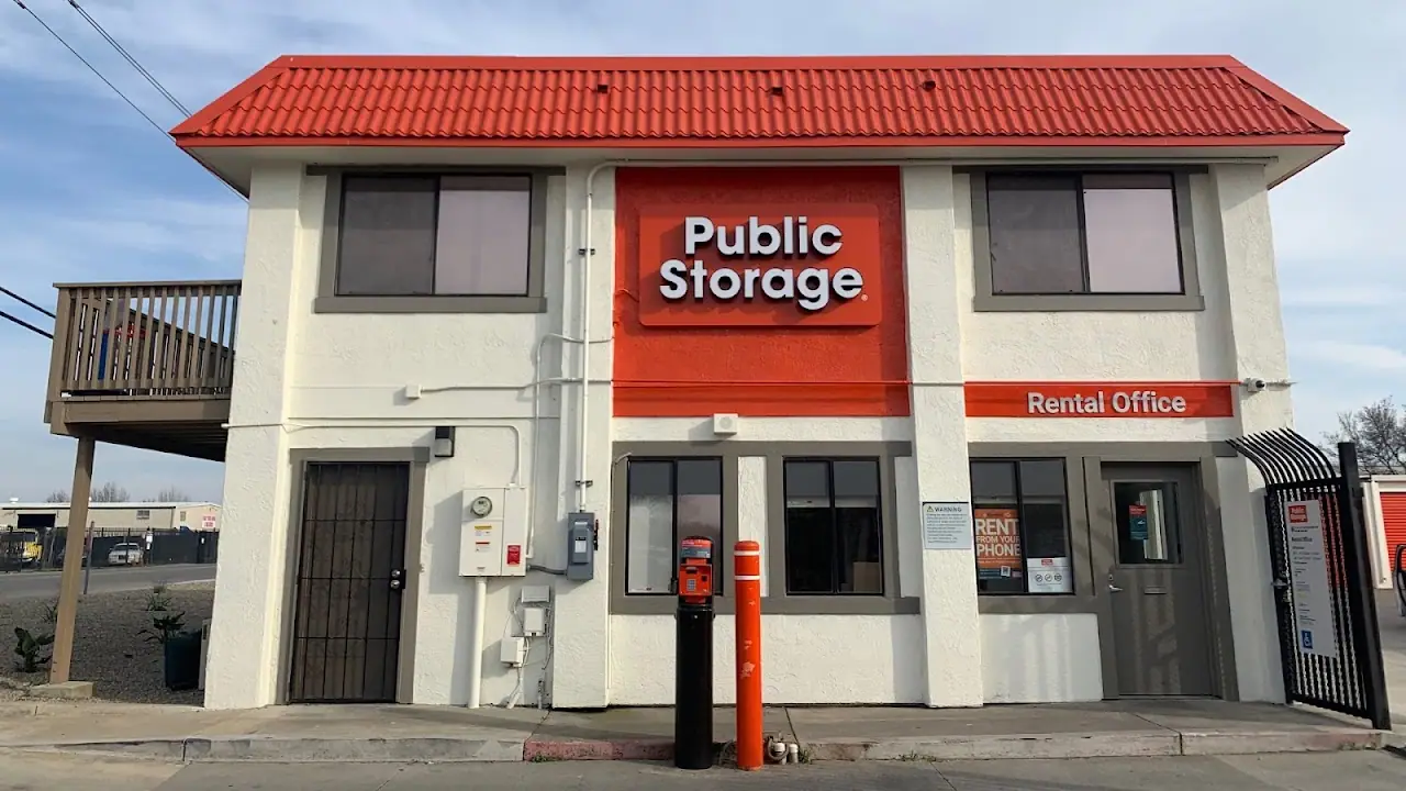 Public Storage, RV storage in Tracy