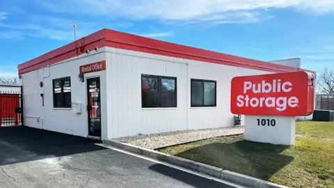 Public Storage in Naperville, IL