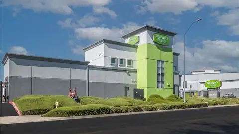 Extra Space Storage in West Sacramento, CA
