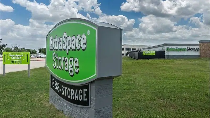Extra Space Storage, RV storage in Irving