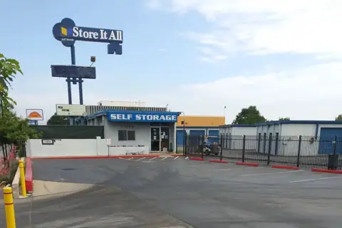 Store It All Self Storage - Airline photo 2